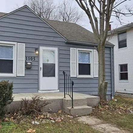 Buy this 3 bed house on 1105 Vance Avenue in Fort Wayne, IN 46805