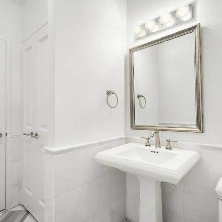 Image 7 - The Saville, East 77th Street, New York, NY 10021, USA - Apartment for rent