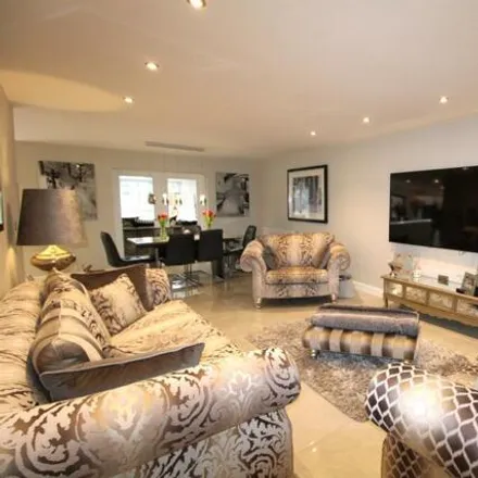 Image 4 - Green Meadow View, Woodhouses, M35 9FG, United Kingdom - House for sale