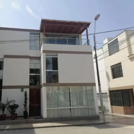 Buy this 5 bed house on Jirón Alfredo Rosenblat in Santiago de Surco, Lima Metropolitan Area 51132