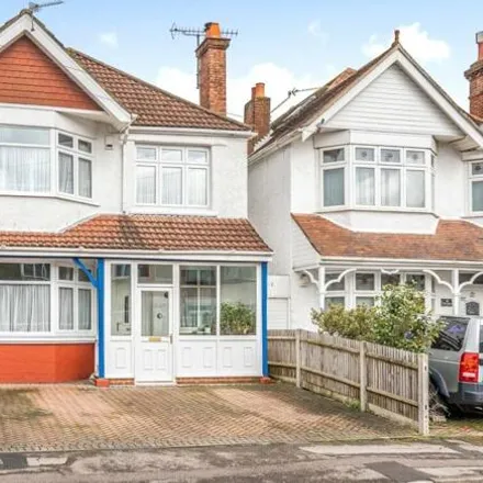 Buy this 4 bed house on 54 St James Road in Southampton, SO15 5FF