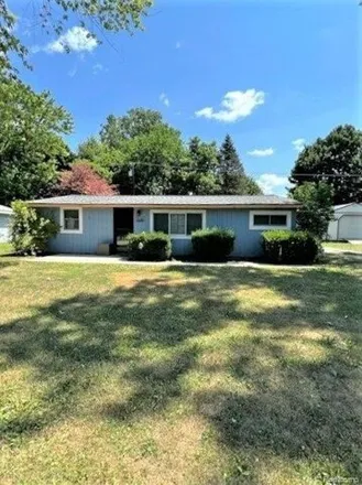 Rent this 3 bed house on 1456 Appleford Street in Walled Lake, MI 48390