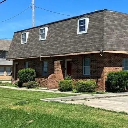 Rent this 2 bed townhouse on 188 Woodland Drive in Boutte, St. Charles Parish