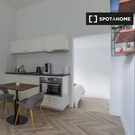 Rent this studio apartment on Drève du Duc - Hertogendreef 7 in 1170 Watermael-Boitsfort - Watermaal-Bosvoorde, Belgium