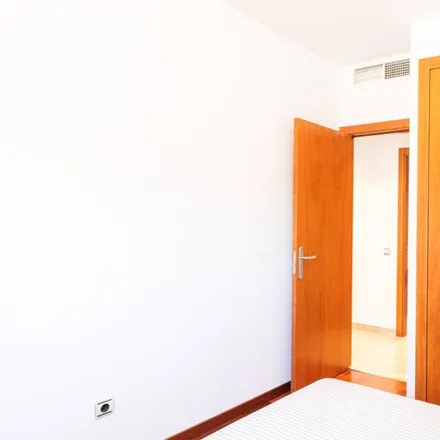 Image 19 - Carrer de Finlàndia, 39, 08014 Barcelona, Spain - Apartment for rent
