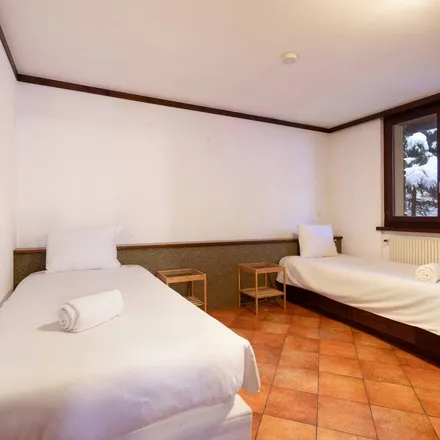 Rent this 4 bed apartment on Gratstrasse in 8063 Zurich, Switzerland