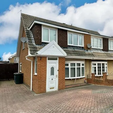 Buy this 3 bed duplex on Crowhurst Close in Guisborough, TS14 7PD
