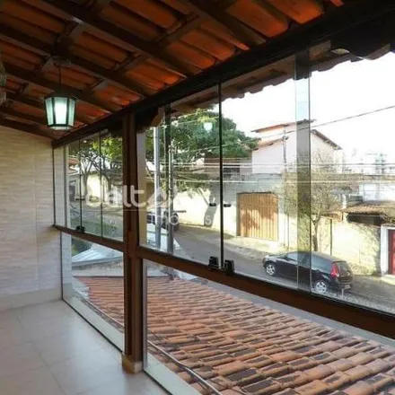 Buy this 3 bed house on Rua Terezinha Lopes Azevedo in Planalto, Belo Horizonte - MG