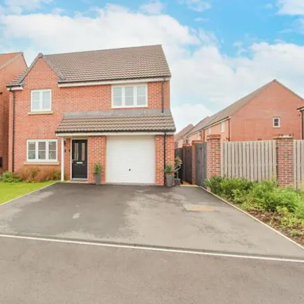 Buy this 4 bed house on Doncaster Road/Coppice Avenue in Doncaster Road, Hatfield