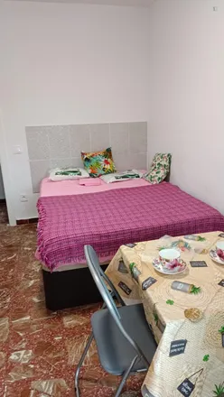 Rent this 6 bed room on Calle de la Tierruca in 3, 28018 Madrid