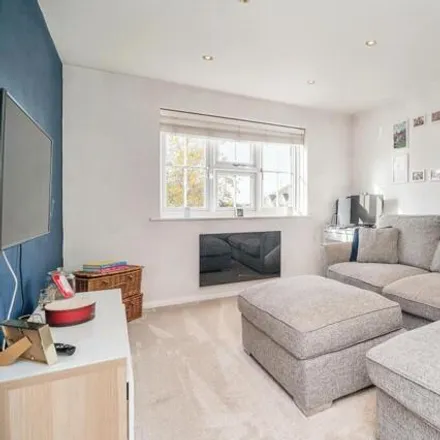 Buy this 1 bed apartment on Dudley Close in Grays, RM16 6PF