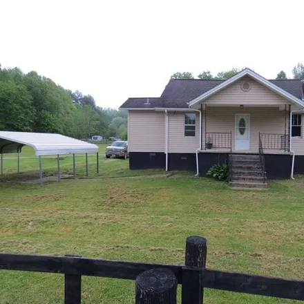 Buy this studio apartment on Shady Lane Court in Knox County, KY 40923