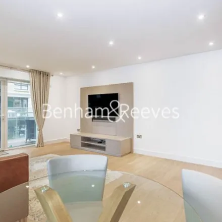 Rent this 3 bed apartment on Faulkner House in Horne Way, London