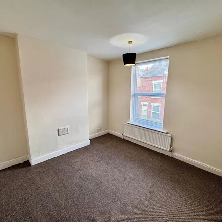 Image 5 - Calcutta Club, 8-10 Maid Marian Way, Nottingham, NG1 6HS, United Kingdom - Townhouse for rent