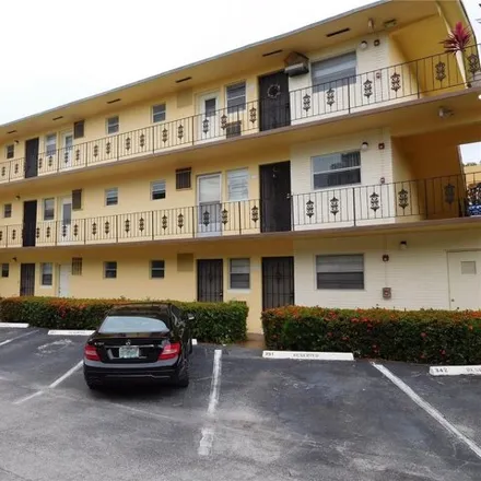 Rent this 1 bed condo on 20200 Northeast 27th Court in Aventura, FL 33180