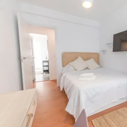 Rent this 3 bed room on Carrer de Josep Benlliure in 45, 46011 Valencia