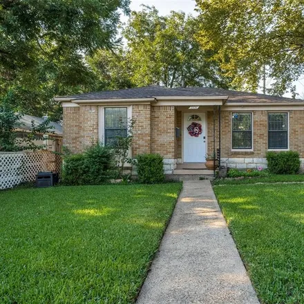 Buy this 2 bed house on 3536 Gibsondell Avenue in Dallas, TX 75211