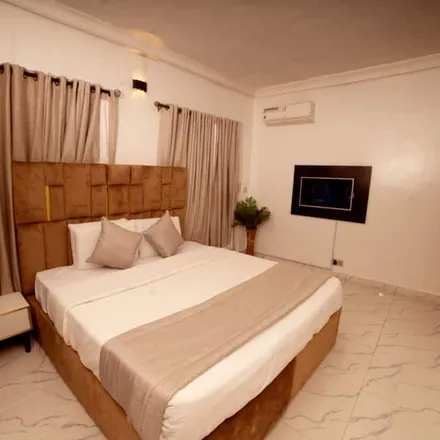 Rent this studio apartment on 23a Adebisi Ogunniyi Cres