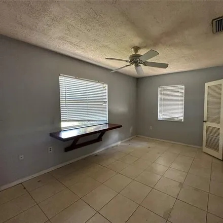 Image 3 - 1630 Redwood St Apt 1A, Sarasota, Florida, 34231 - House for rent