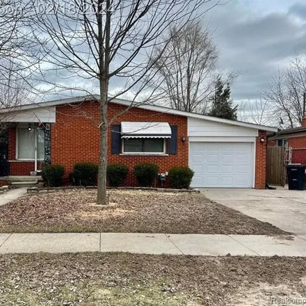 Buy this 3 bed house on 30366 Hennigan Street in Roseville, MI 48066