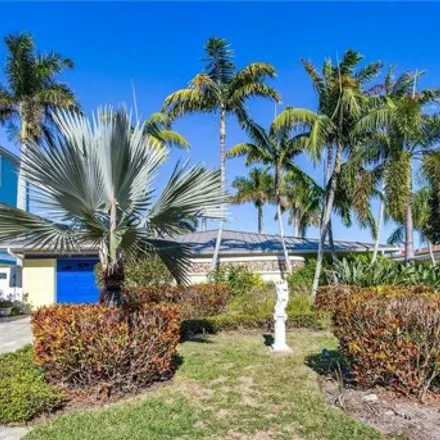 Image 2 - 11385 9th St E, Treasure Island, Florida, 33706 - House for sale