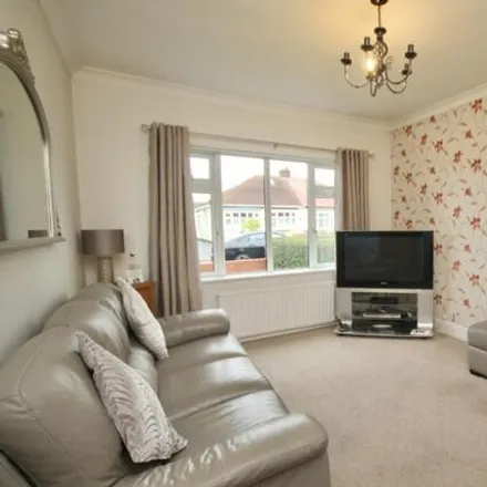 Image 2 - The Grove, Middlesbrough, TS5 8DT, United Kingdom - House for sale