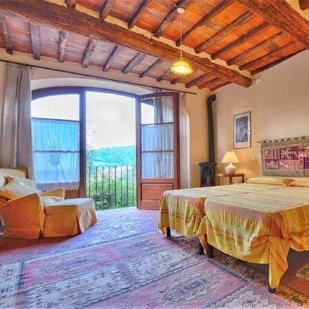 Rent this 5 bed house on Ponte a Moriano in Via della Stazione di Ponte a Moriano, 55014 Lucca LU