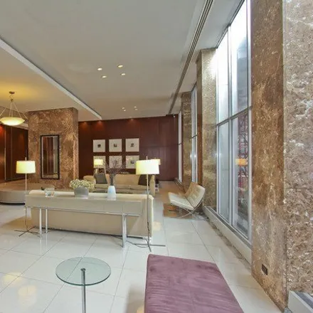 Image 9 - Park Place Tower, 655-665 West Irving Park Road, Chicago, IL 60613, USA - Condo for sale
