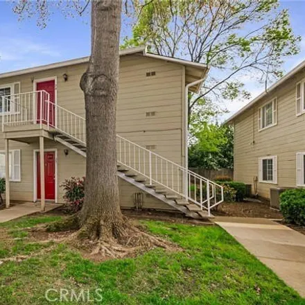 Buy this 3 bed condo on Forest Avenue in Chico, CA 95928