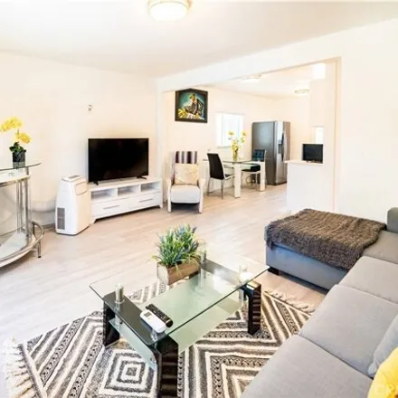 Image 4 - 722 Vernon Court, Los Angeles, CA 90291, USA - House for sale
