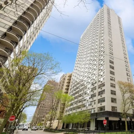 Buy this 2 bed condo on State Parkway Condominiums in 1445 North State Parkway, Chicago
