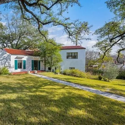 Rent this 4 bed house on 600 East 32nd Street in Austin, TX 78705