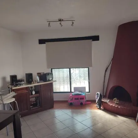 Rent this 5 bed house on Callejón de Pajaritos 2 in 52990 Atizapán de Zaragoza, MEX