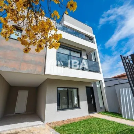 Buy this 3 bed house on Rua Senador Batista de Oliveira 582 in Jardim das Américas, Curitiba - PR