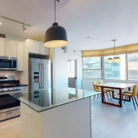 Buy this 2 bed apartment on #908,720 West Randolph Street in West Side, Chicago