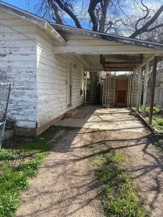 Rent this studio house on 1641 South 10th Street in Abilene, TX 79602