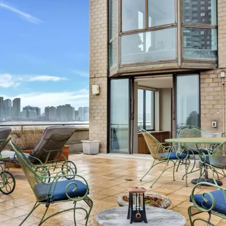 Image 7 - Liberty Terrace, 380 Rector Place, New York, NY 10280, USA - Condo for sale