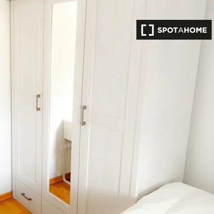 Rent this 3 bed room on Wöhlerstraße 18 in 60323 Frankfurt, Germany