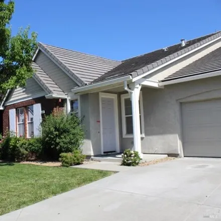 Rent this 4 bed house on 507 Walnut Ct in Fairfield, California