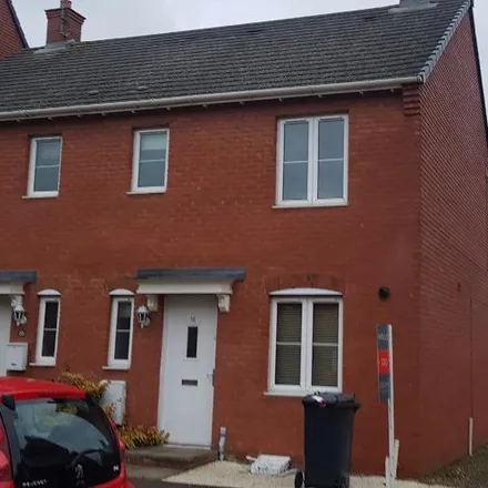 Rent this 3 bed duplex on Rowan Close in Desborough, NN14 2GP