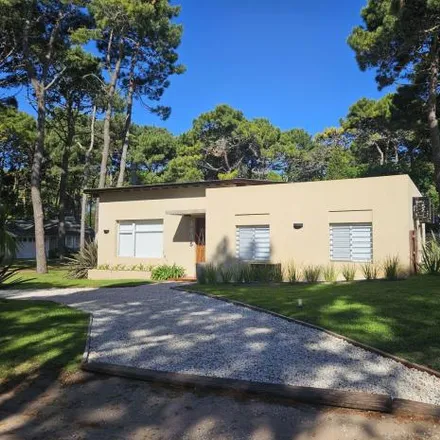Rent this 3 bed house on Penelope in Partido de Pinamar, 7167 Pinamar