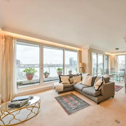 Rent this 2 bed apartment on Chelsea Crescent in The Towpath, London