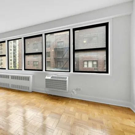 Image 4 - 145 3rd Avenue, New York, NY 10003, USA - Condo for rent