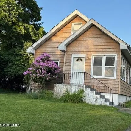 Rent this 3 bed house on 13 Gemeinhardt Place in North Haledon, Passaic County