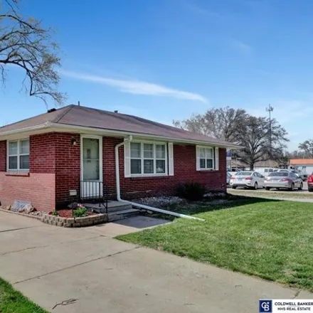 Image 2 - 3615 North 70th Street, Lincoln, NE 68507, USA - House for sale