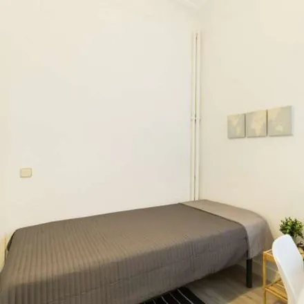 Rent this 6 bed apartment on Cristina Moreno in Calle de Hilarión Eslava, 28015 Madrid