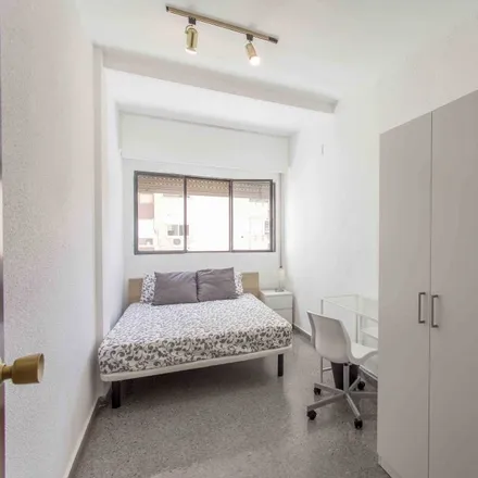 Image 1 - Carrer del Batxiller, 27, 46010 Valencia, Spain - Room for rent