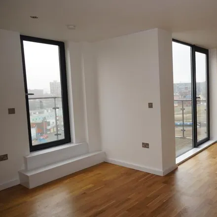 Image 2 - Flint Glass Wharf, 35 Radium Street, Manchester, M4 6AD, United Kingdom - Apartment for rent