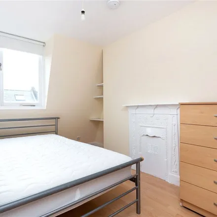Rent this 3 bed apartment on Jobcentre Plus in Settles Street, St. George in the East