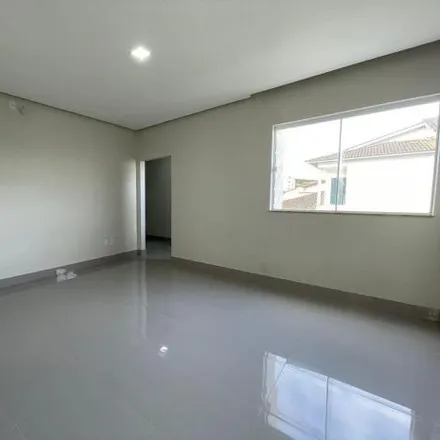 Rent this 3 bed house on Rua Altemar Dultra in Candeias, Vitória da Conquista - BA